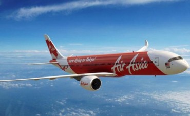 Desapareció un avión de AirAsia con 162 personas a bordo entre Indonesia y Singapur