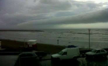 Cayeron dos rayos en Mar del Plata: siete heridos