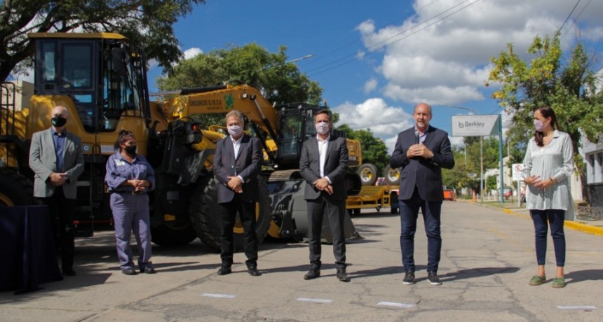 “Girsu Microregión 2D” se entregaron equipamiento para la gestión de residuos sólidos urbanos al Consorcio
