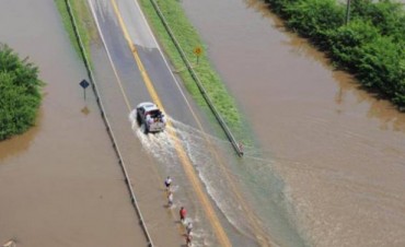 Poblaciones de ocho departamentos de la provincia, en alerta por las lluvias