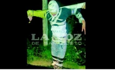 Un joven apareció crucificado en plena calle de San Francisco